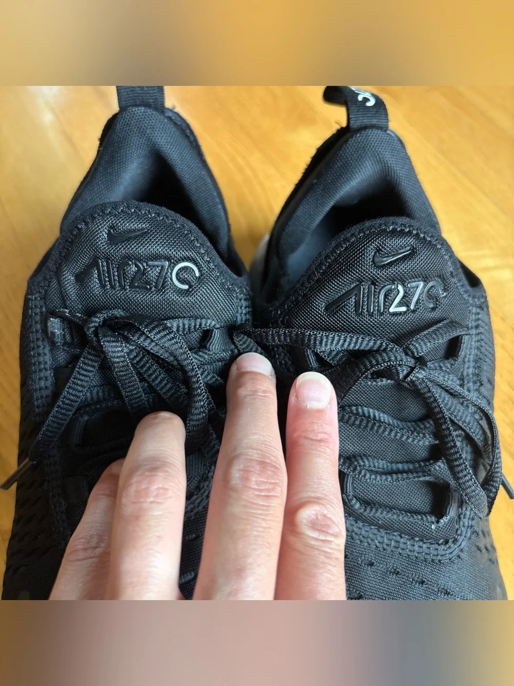 Nike Air Max 270 Sneakers Youth Boys Girls Sz 6.5 (GS) Low Black White Kid Shoes